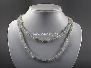 akvamarín, náhrdelník sekaný