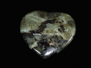 labradorit, srdce