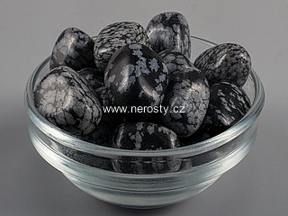 obsidián, vločkový obsidián