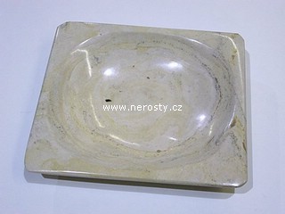 aragonit, hranatý talířek