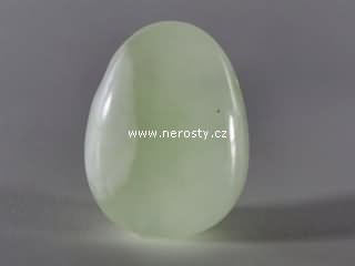 prehnit, vrtaný kámen