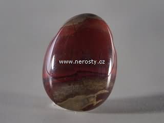 jaspis, vrtaný kámen