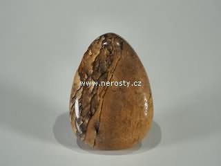 jaspis, vrtaný kámen