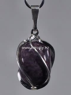 čaroit, přívěšek