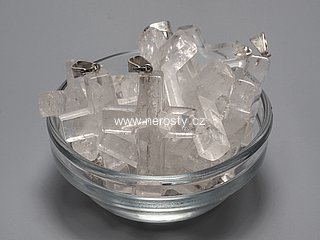 křišťál, křížek