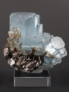 akvamarín, muskovit