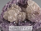 ametyst s krystaly, kalcit