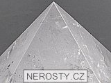 křišťál, pyramida